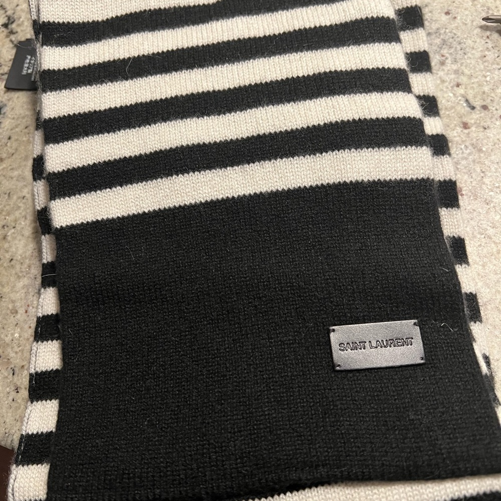 100% cashmere Saint Laurent Scarf